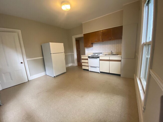 Photo - 8R Forest St Unit 3