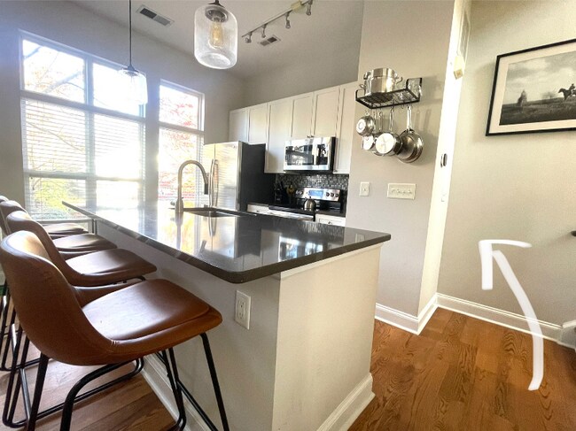 Photo - 914 Garden District Dr