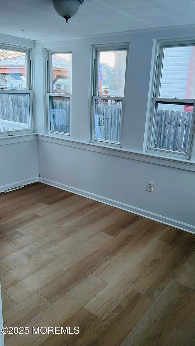 Photo - 439 Mantoloking Rd