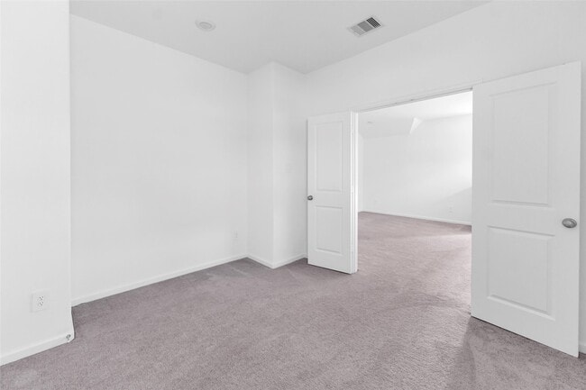 Photo - 1426 Northwood Blf Ln