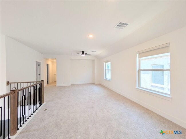 Photo - 977 Easy Gruene