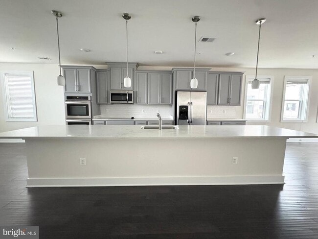 Photo - 44858 Tiverton Sq