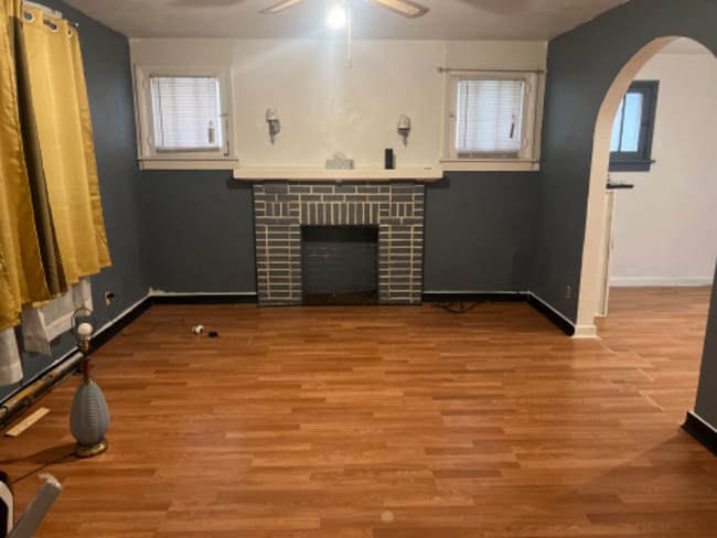 Photo - 614 S Main St