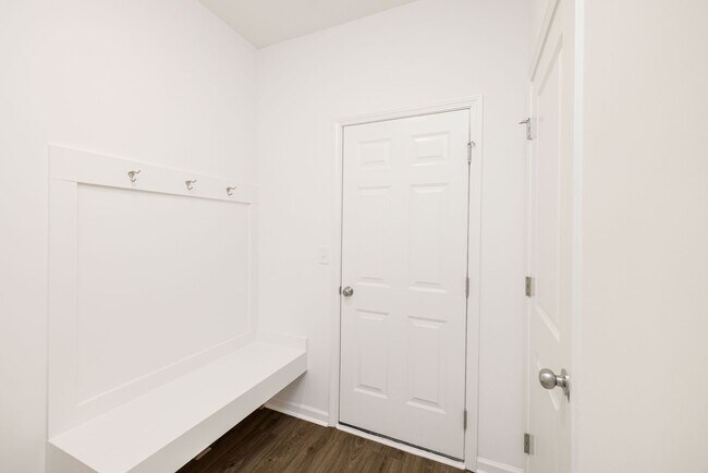 Photo - 3br 2.5 with 1 car garage Townhome communi...