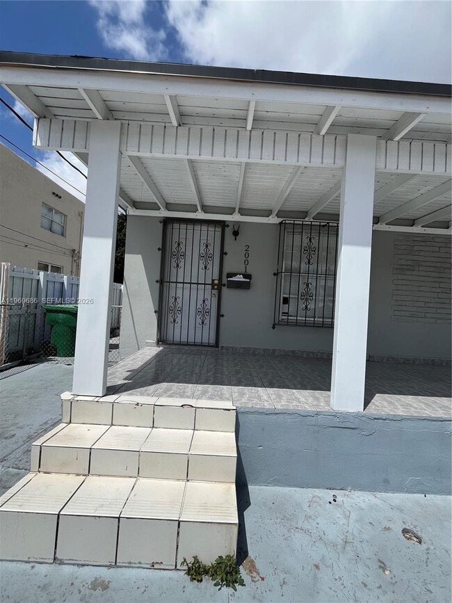 Photo - 1999 NW 2nd St Unit 1