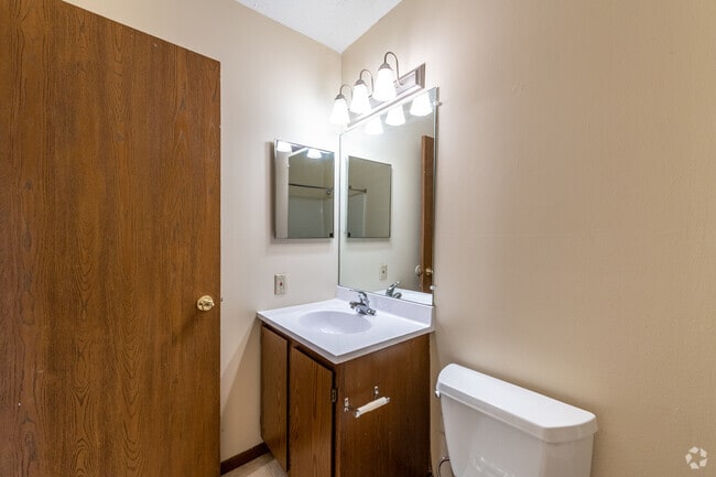 1BR, 1BA - 776SF