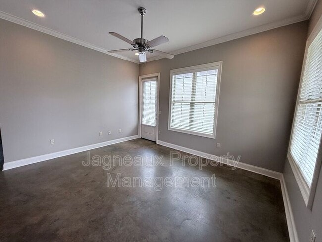 Photo - 119 Shallowford Dr