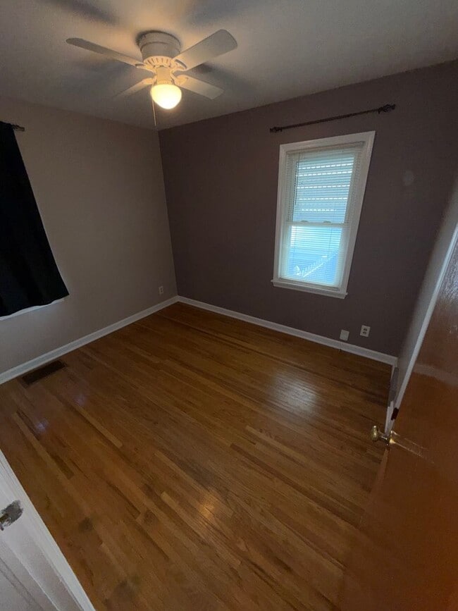 Photo - 3200 Edgewood Dr