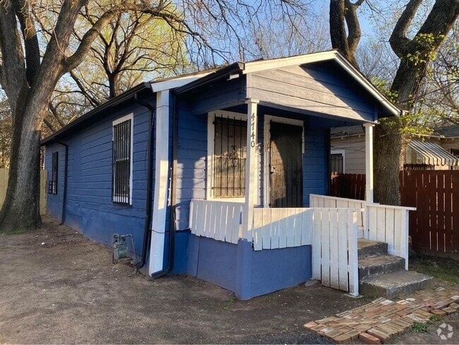 Building Photo - 4740 Stokes St Rental