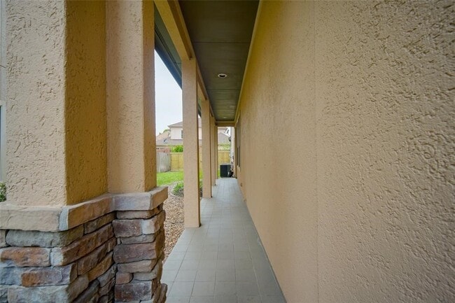 Photo - 2906 Royal Oaks Crest