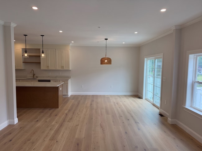 Photo - 2 Whitman Cir