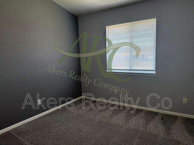 Photo - 741 E Laporte Dr