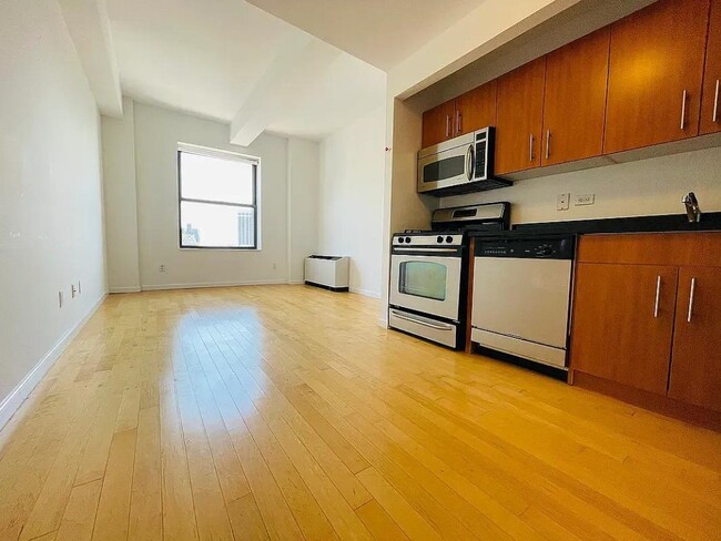 Building Photo - 20 West St Rental