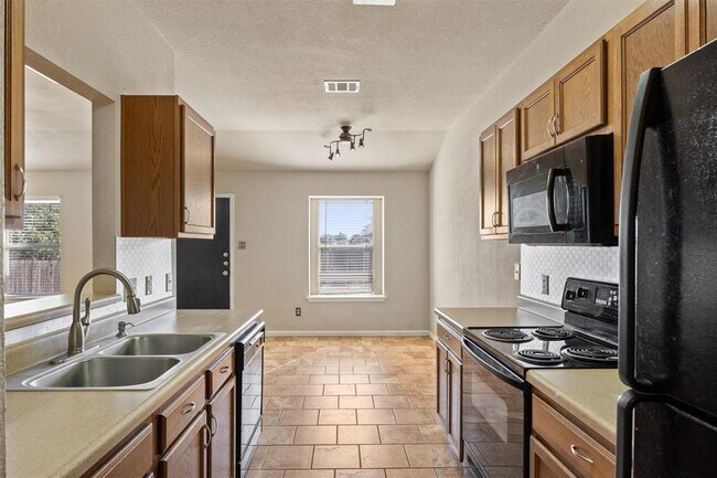 Photo - 203 Altamont St