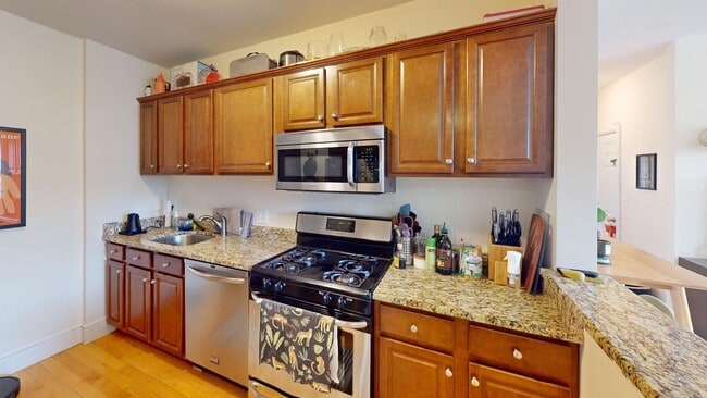 Photo - 672 Washington St Unit 672-4