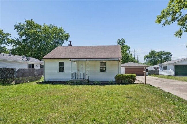 Building Photo - 1805 Kelly Ave