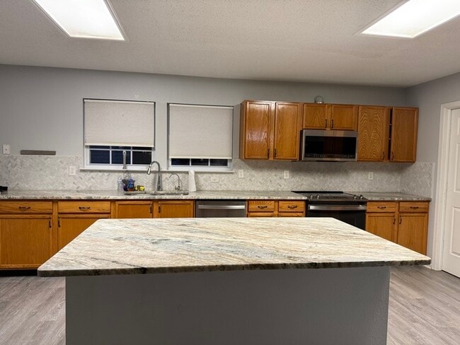 Photo - 14302 Holly Berry Cir