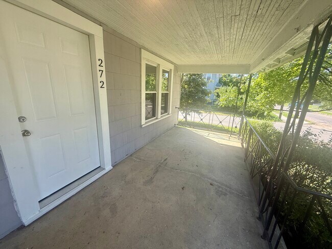272 N Harris Ave