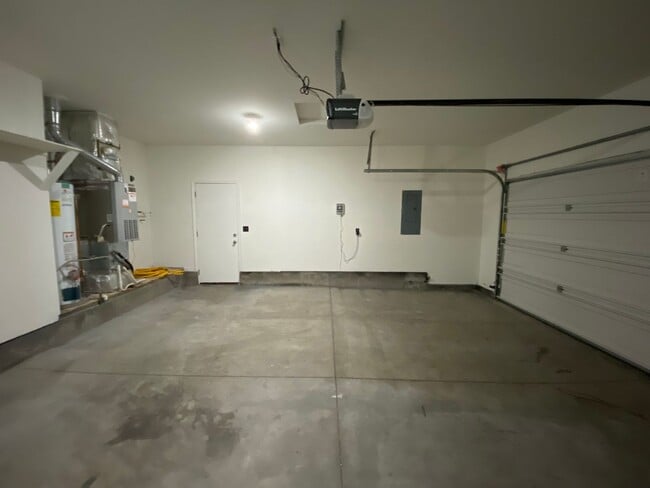 Photo - 3 bedroom 2 bath Walking Distance to Sage Valley Middle School