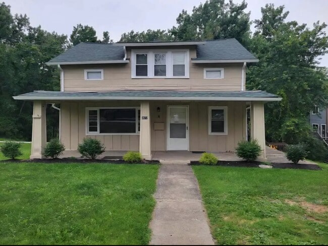Building Photo - 2672 Massillon Rd Unit 2672 Massillon Rd.  B