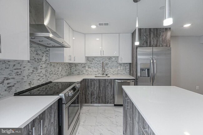 Photo - 758 N Uber St