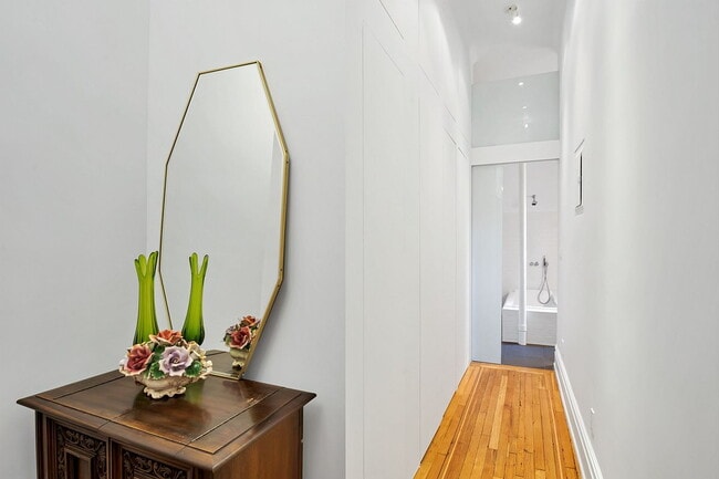 Photo - 545 W 111th St