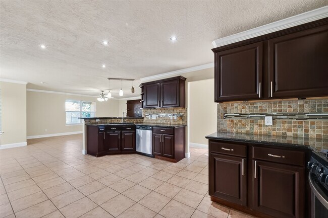 Photo - 5810 Post Oak Manor Dr