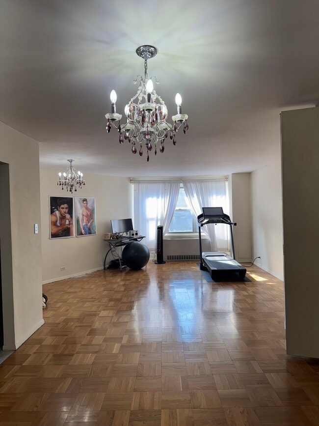 Photo - 12510 Queens Blvd