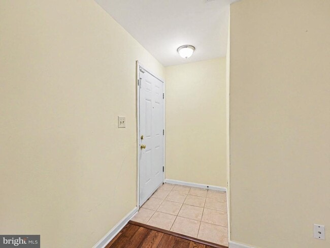 Building Photo - 33 Fern Oak Cir Unit 103