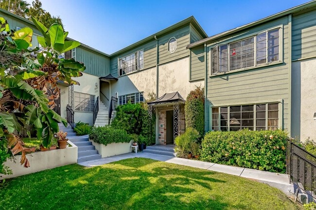 Building Photo - Walking distance to UCLA! Unit 681A Rental