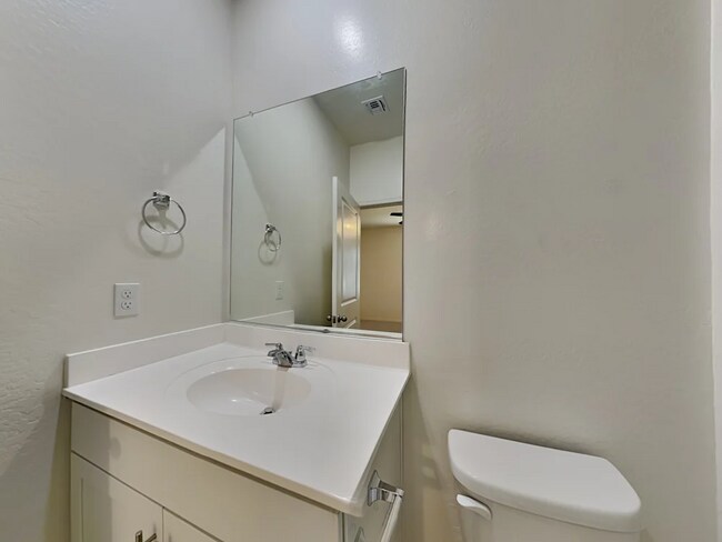 Photo - 19142 W Elm St