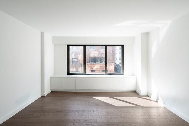 Photo - 220 East 72nd Street