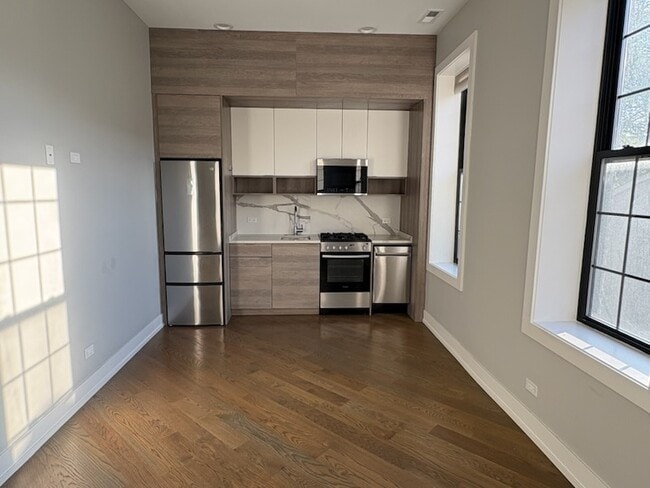 Photo - 1436 W Blackhawk St Unit 202