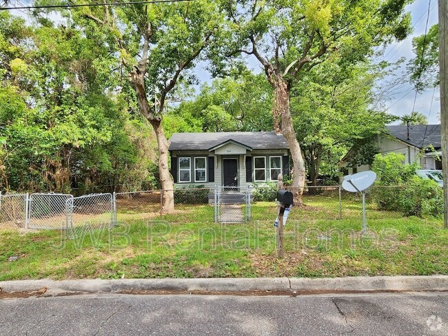 Building Photo - 849 Lynton St Rental