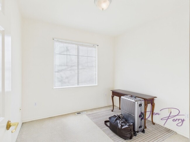 Photo - 923 Aaron Dr Unit 1