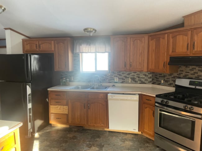 Photo - 9783 Tranus Lake Rd