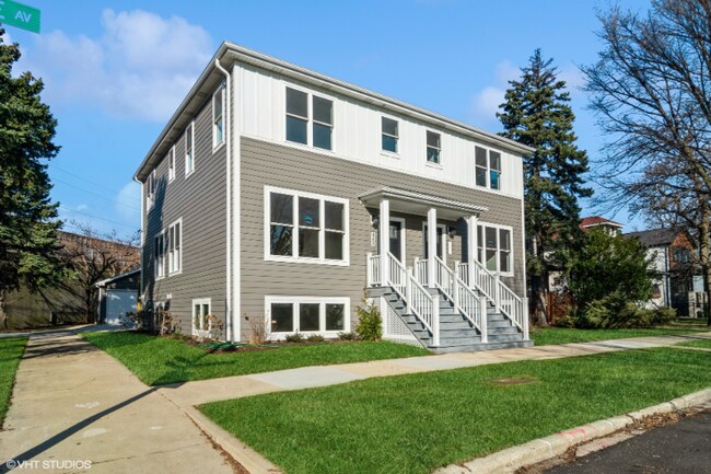 Photo - 4200 N Kildare Ave Townhome