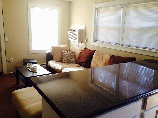 Photo - Creekside Apts