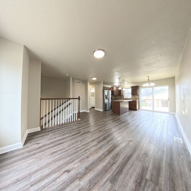 Photo - Charming 3 bedroom 2 bathroom home