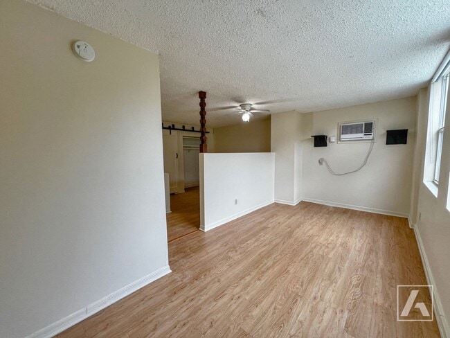 Photo - 317 Harwood St Unit 5