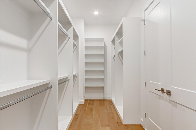 Photo - 7818 Janak Dr