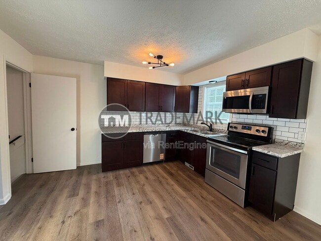 Photo - 54 N Front St