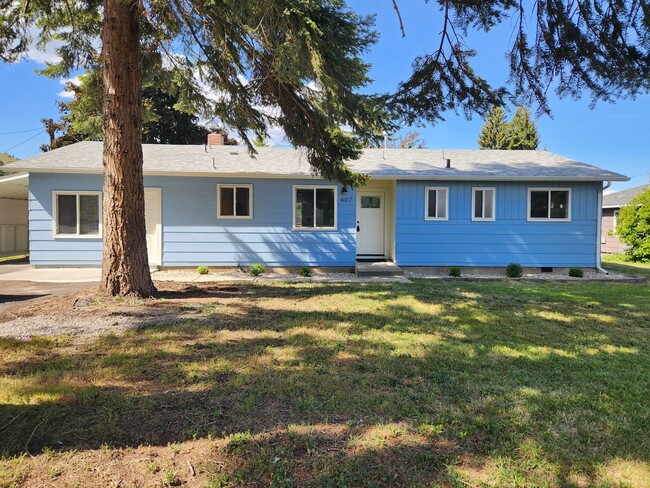 Building Photo - 407 G Ave