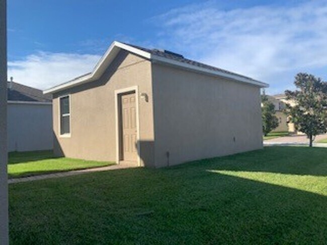 Photo - Independence/Signature Lakes