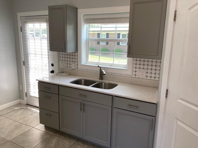 Photo - 802 Linwood Rd Unit 802 Linwood Rd