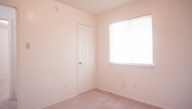 Photo - 2/1 Apartment in East Austin