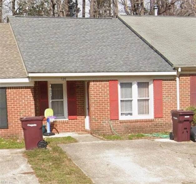 Photo - 720 Wickford Dr