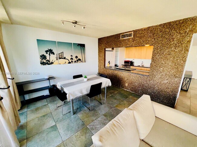 900 Bay Dr Unit 411