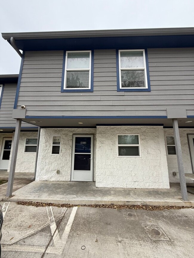 Building Photo - 4012 Delaware Ave