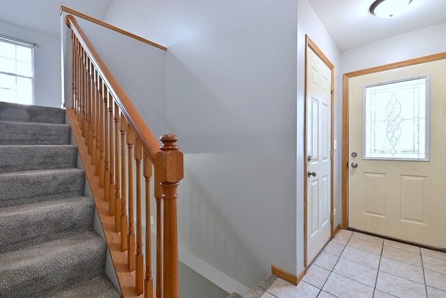 Photo - 19 E Pineview Dr